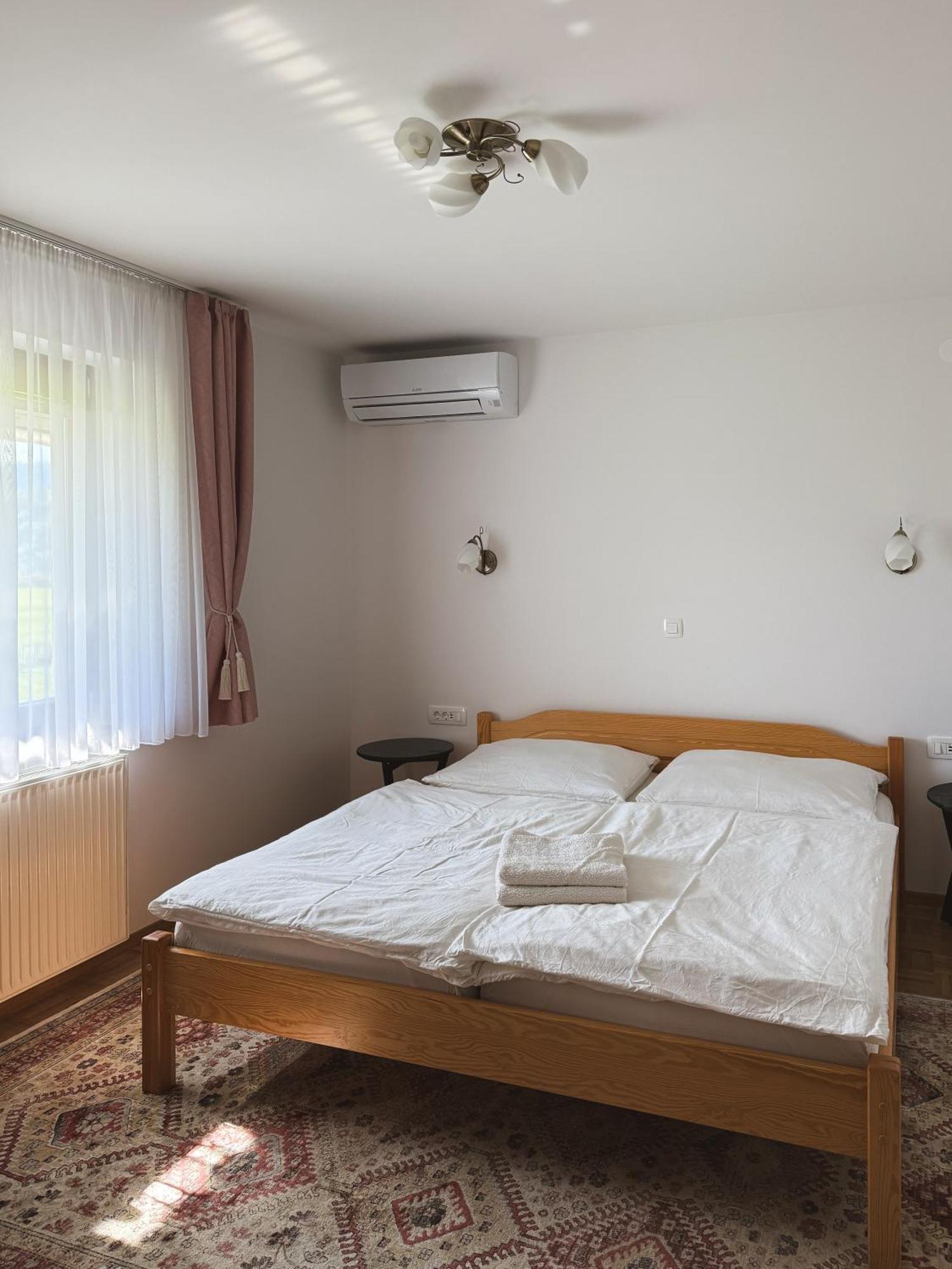 בלד Apartments-Rooms Kocijancic מראה חיצוני תמונה